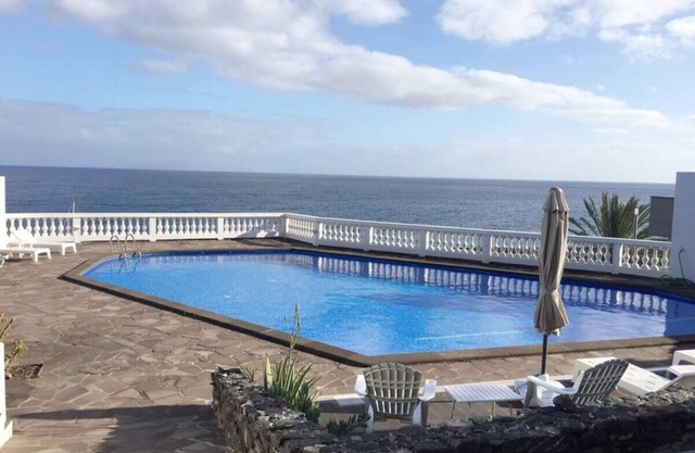 Maison en bord de mer avec piscine