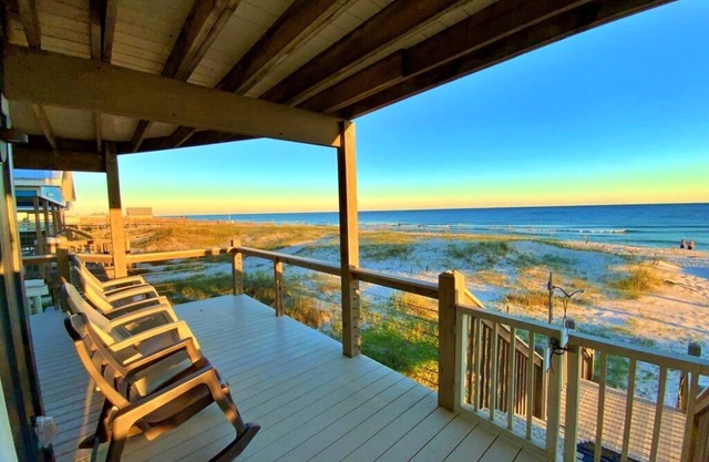 Beachfront with Panoramic Views!