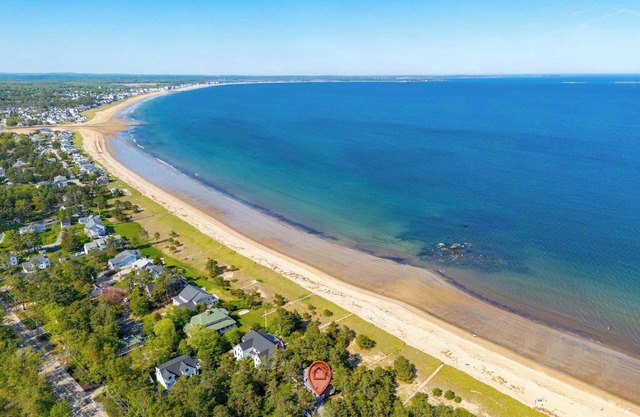 Bayview Beach Cottage – For 4!