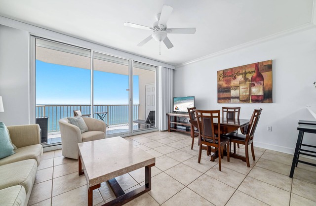 BEACHFRONT, MULTIPLE OUTDOOR POOL, LOTS OF AMENITIES!