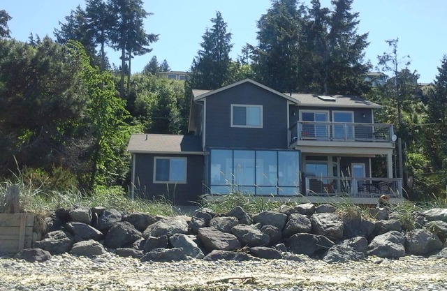 BEACHFRONT NEWER HOME AVEC ÎLE SUNRM FACIN PROTECTION @ Diamond Point