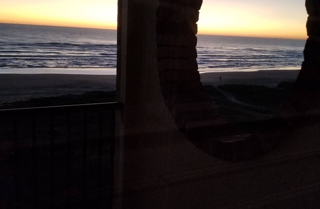 NOUVEAU Condo 2 chambres DIRECT BEACHFRONT @ Suntide II. Une vue imprenable sur le golfe.