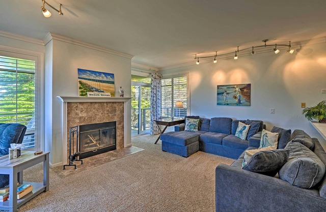 NOUVEAU! Condo en bord de mer avec barbecue et vue sur la baie de Monterey!