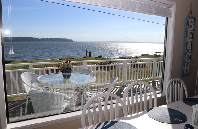 Nouveau! Photo cadre parfait et spacieuse maison de plage Whidbey près de ferry