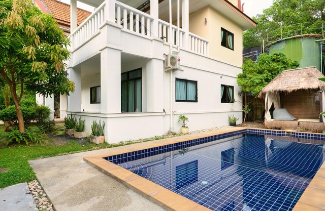 Beachfront Pool Villa
