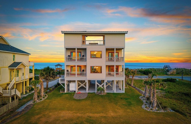 Beachfront Luxury/Rooftop Terrace/HotTub/6BR