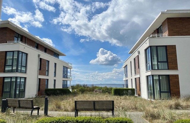 Beachfront vacation apartment B-02 in Pelzerhaken with terrace and sea view