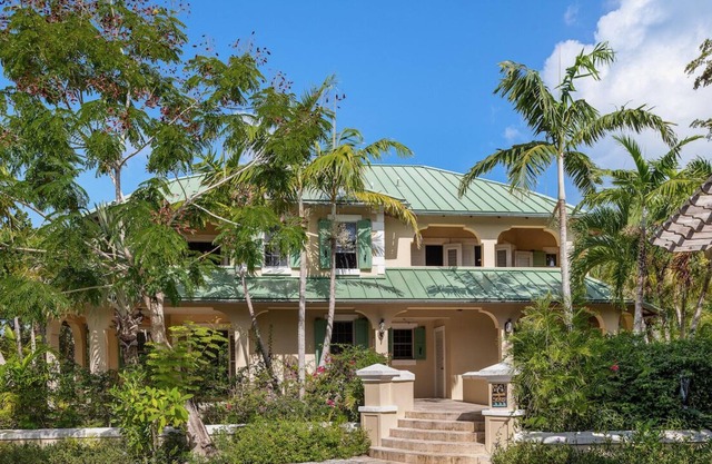 Beachfront Villa!! Private Pool!! Sunsets and Amazing Ocean View!! Very Private!
