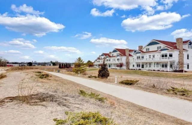 Beachfront Villa - Sleeps 8. Right on the beach!