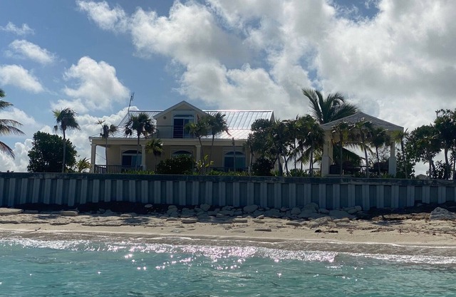Wifi-enabled, whole-house A/C, satellite TV, room for 7, & watersports equipment