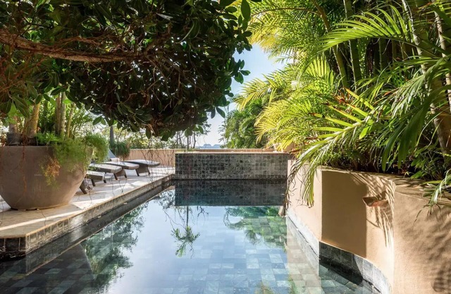 Beachfront 6 BR w Guest House pour des vacances sociales
