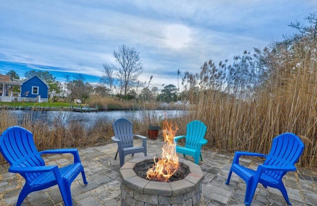 Beachgrass Bungalow on Chincoteague Island!