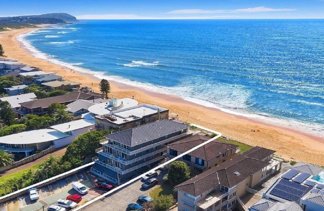 BLOC ARRIÈRE DE BEACHFRONT, SEULEMENT MÈTRES À LA PLAGE