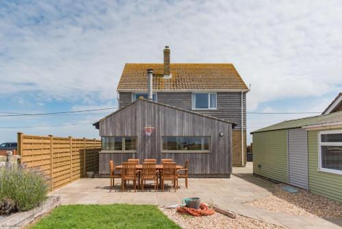 Beachside by Bloom Stays