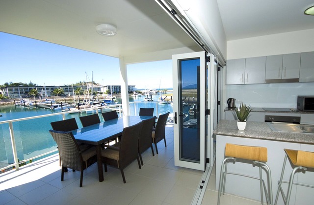 Beachside Magnetic Harbour