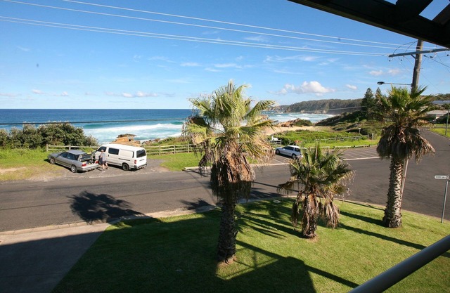 BEACHVIEW: 1/33 Scenic Drive - Great View. Promenade à la plage, piscine bleue et magasins.
