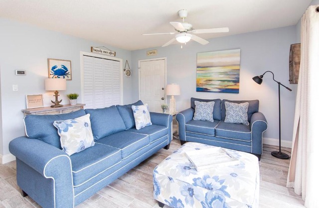 Beachwood Villas #9E - Sandy Cheeks