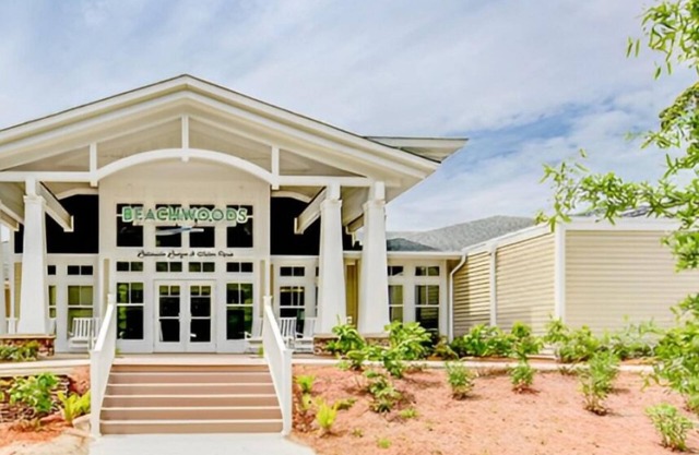 Beachwoods 4 bedroom w/open loft · Outer Banks adventure, 3 bedroom w/loft as 4th.