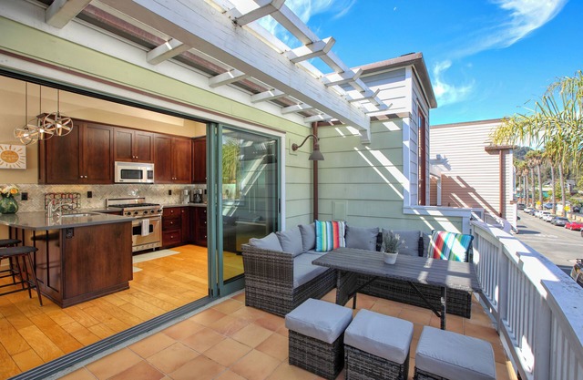 Condo BEACHY KEEN, 2 chambres, pour 4 personnes, à quelques pas de la plage, barbecue sur le toit