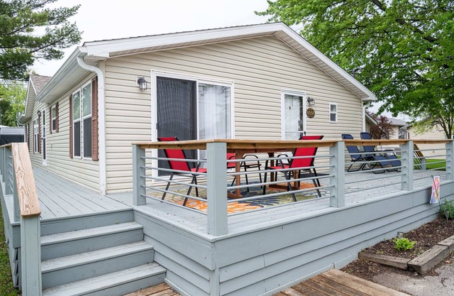 Beadle Island Bungalow - Private Beach Access