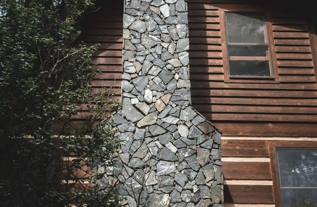 Bear Creek Cabin Fireplace | Privacy | Deck