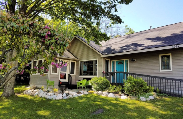Bear Haven Cottage à Glen Lake Narrows