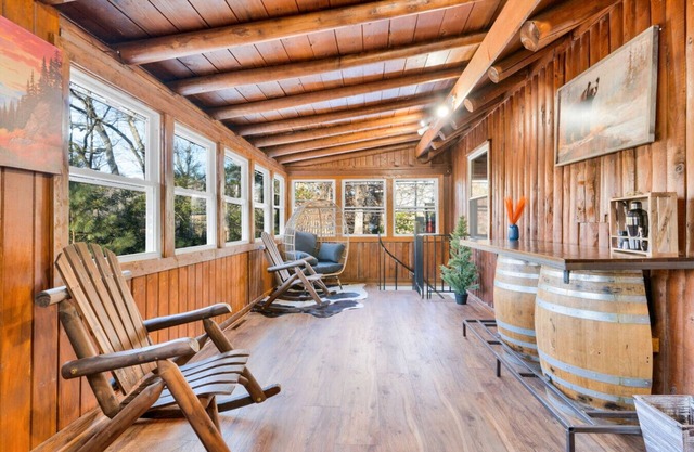 Bear Hollow 3 bedroom 2 bathroom w/loft
