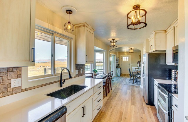 Bear Lake Retreat w/Beach & Hot Tub Access!