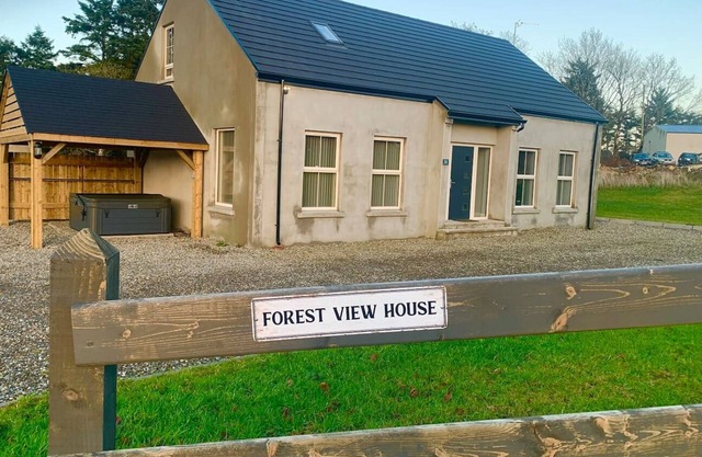 Beautiful countryside house with hot tub
