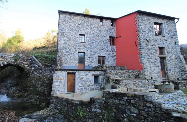 Bel appartement pour 4 personnes avec WIFI, TV, patio et parking