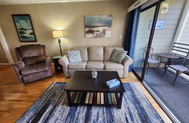 Beautiful 1 Bedroom Condo in Ocean Creek Resort