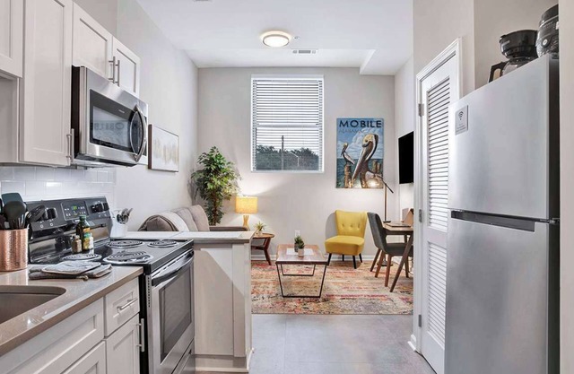 New! 1 BR Renovated Apt in downtown