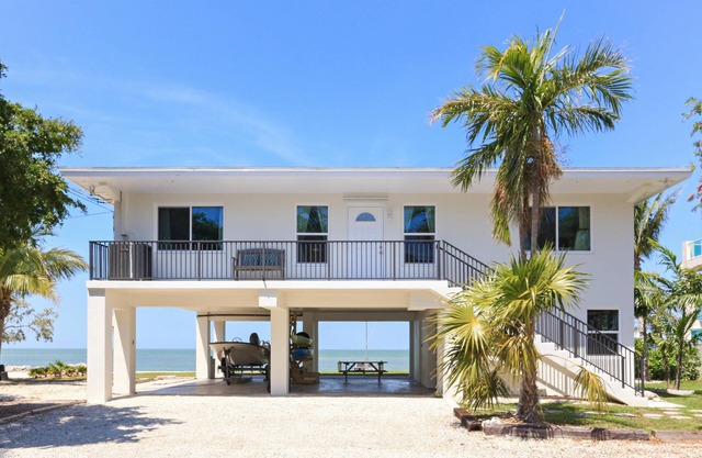 Belle 2/2 Islamorada Waterfront Home