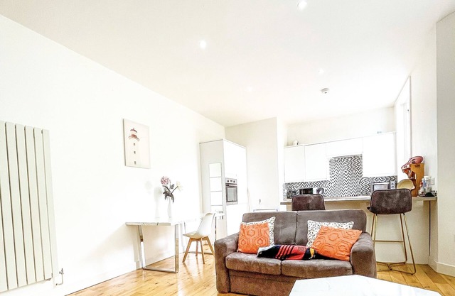 Beautiful 2-Bed Apartment in London