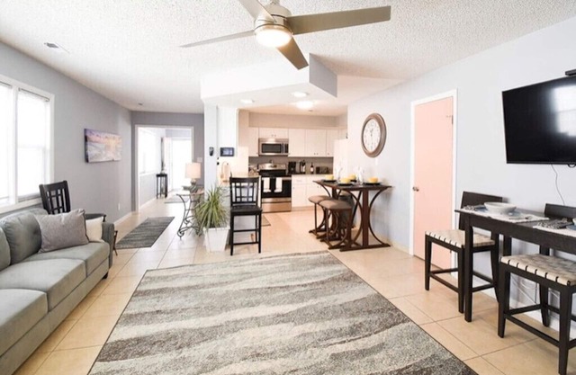 Belle maison de 3 chambres 2 1/2 Bath Town sur Va Beach North End