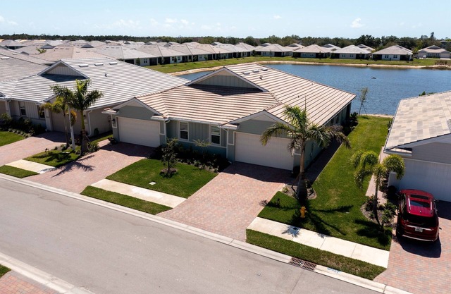 Beautiful 2 Bedroom 2 Bath Ranch Villa at Enbrook