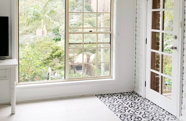 Beautiful 2 bedroom duplex with private patio