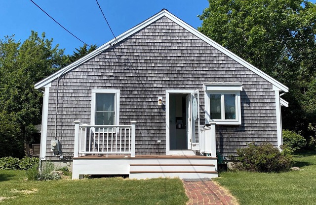Beautiful 2 Bedroom Cottage Stroll Juste court To Town Neck Beach