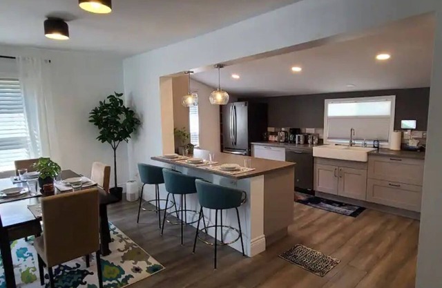 Beautiful 2 Bedroom Home in the Heart of North Bay