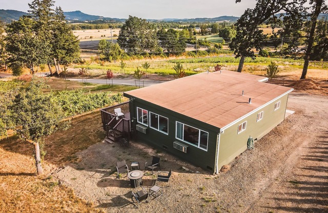 Beautiful 2 bedroom home with amazing views