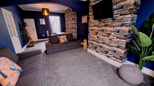 Beautiful 2 Bedroom House Up to 4 people Hull Siemens Holderness road
