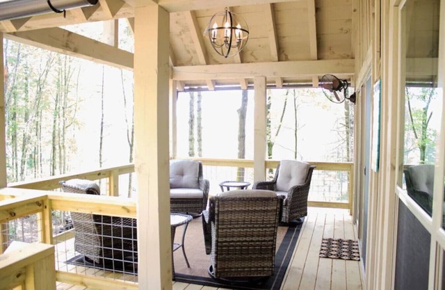Winter Special! Deeply discounted rates for our modern mountain chic cottage