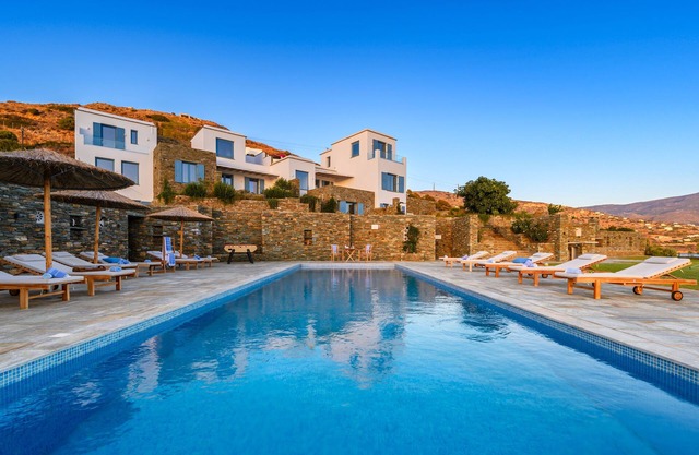 Belle Villa 2 Chambres "sur la plage" - Accés à une grande piscine