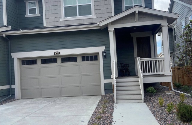 Beautiful 2022 Constructed Patio Home. Sleeps up to 6 people. 10mins DIA Airport