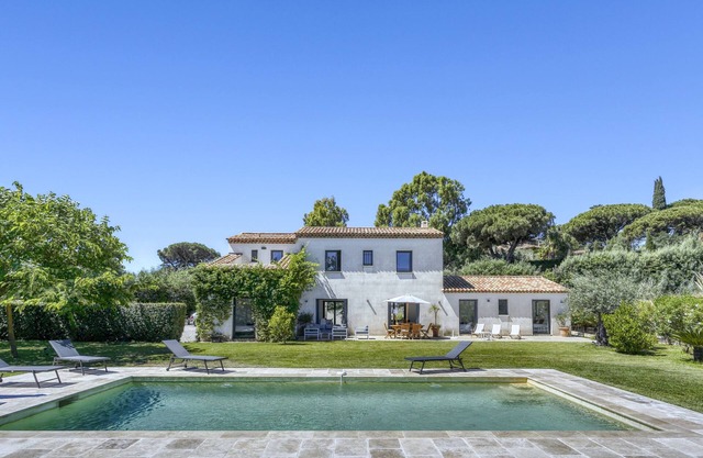 Belle villa familiale de 215m2 avec vue d'exception sur la Baie des Canoubiers