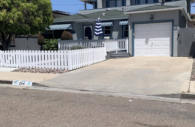 Beautiful 2bd 1ba Beach Cottage 1.5 blks from the beach!