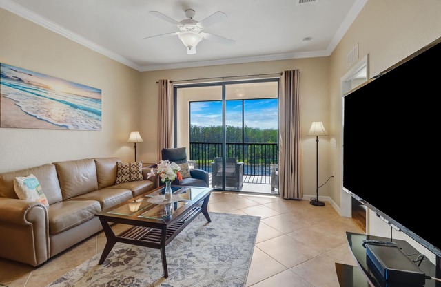 !Rabais de décembre et mars 2020! Magnifique condo 2bbs 2bath, vue lac