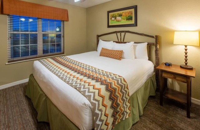 Beautiful 2BD condo in lakefront resort with lots of outdoor onsite activities
