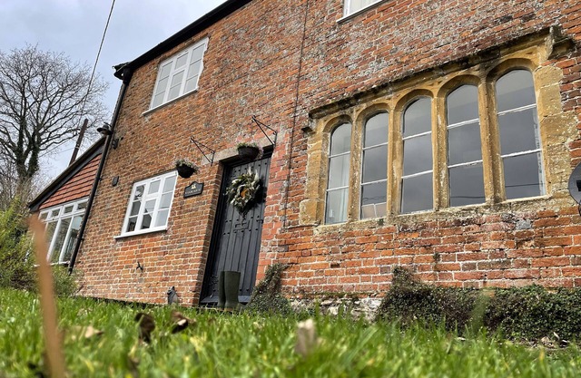 Beautiful 2bed Cottage in Knowle St Giles nr Chard