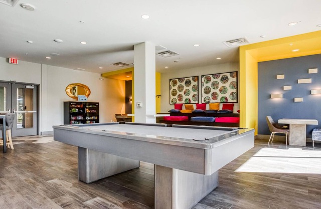 Beautiful 2BR in Fremont, Parking